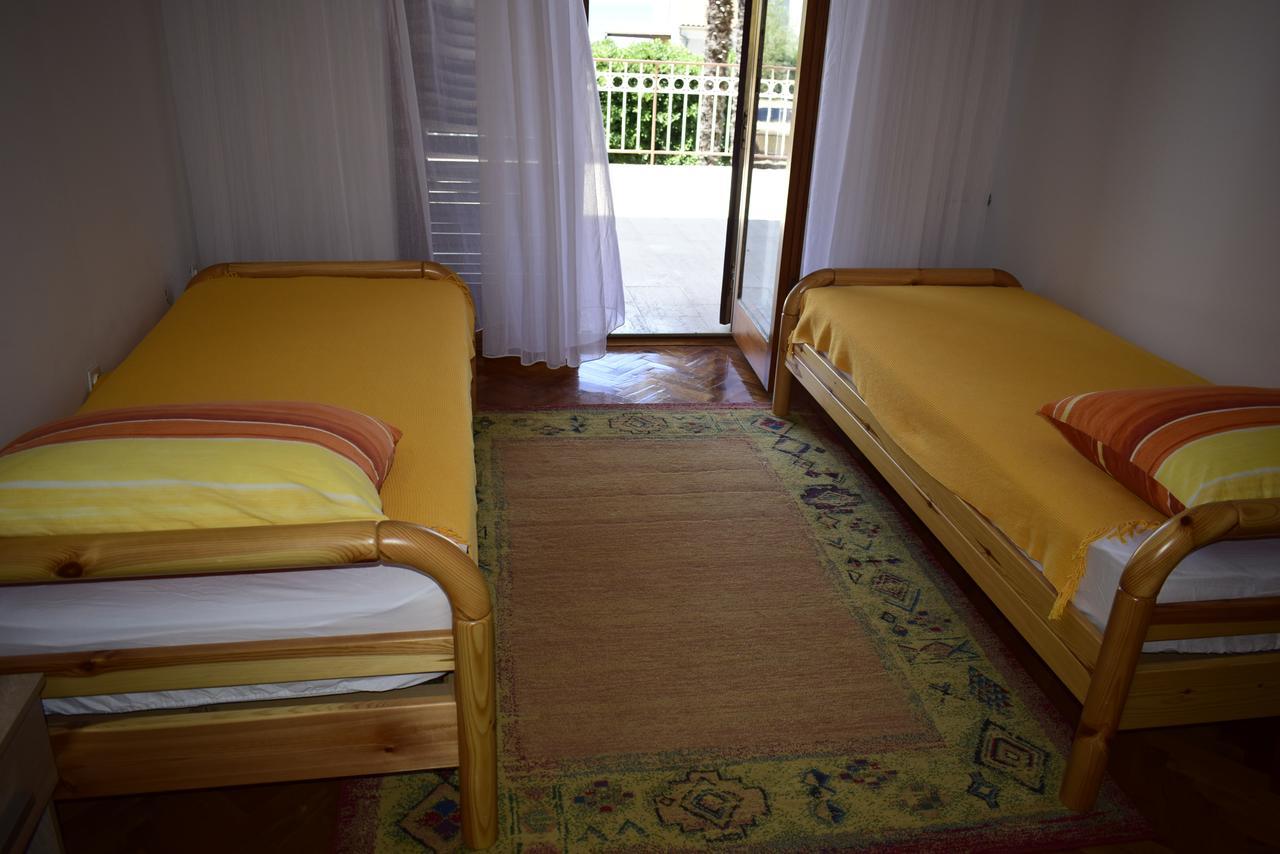 Apartment Faith Malinska Esterno foto